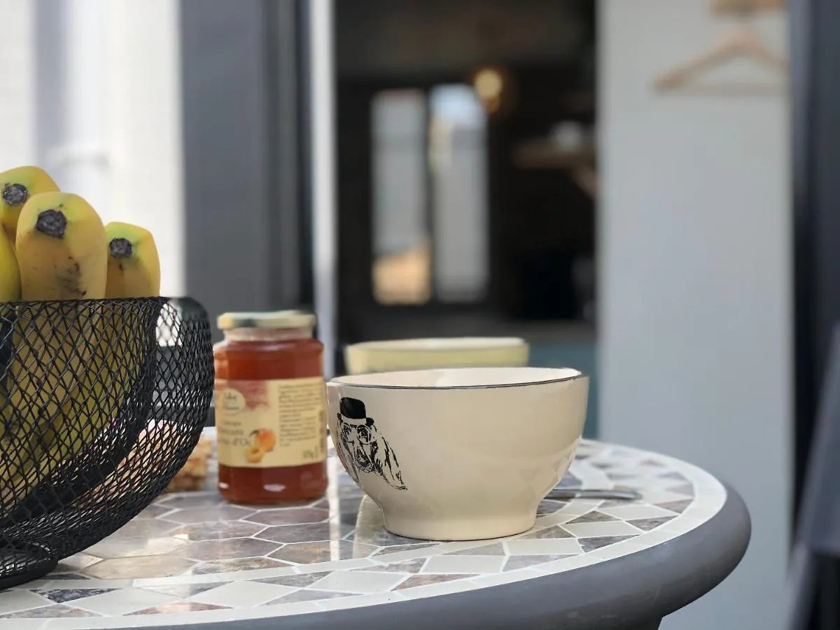 Appartement Centre-Ville Avec Terrasse Rustique Vannes 0*,  France